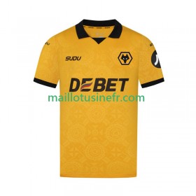 Maillot de Foot Wolverhampton Wanderers Domicile 2025-26